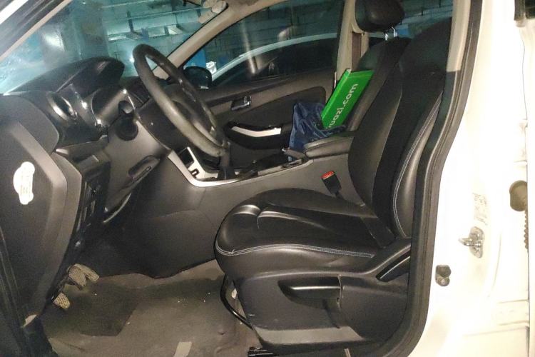 Used Venucia T70 2016 1.6L Manual Ruixing Edition Left Front Seat
