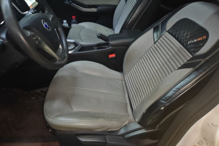 Used Venucia T70 2016 2.0L CVT Smart Edition Left Front Seat