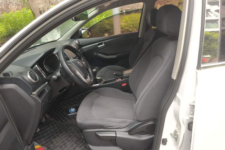 Used Venucia T70 2016 1.6L Manual Ruixing Edition Left Front Seat