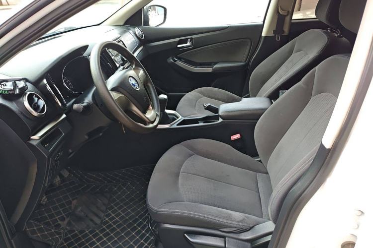 Used Venucia T70 2016 1.6L Manual Ruixing Edition Left Front Seat