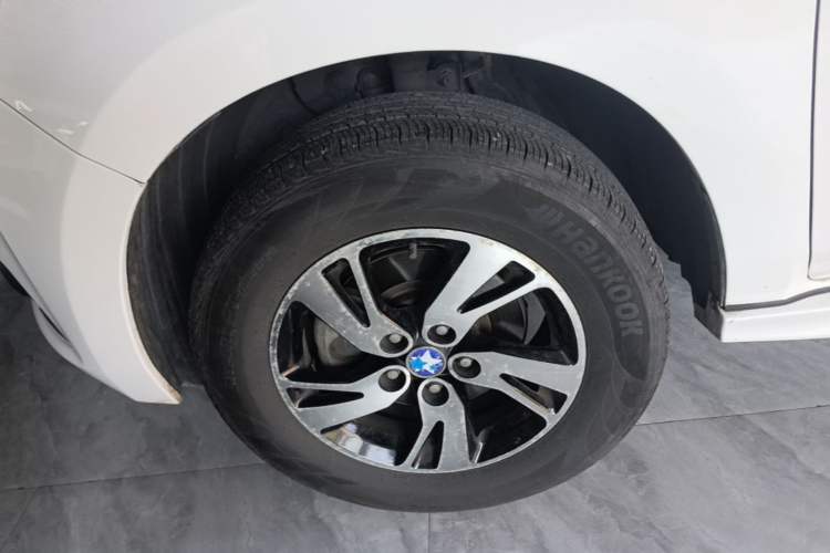 Used Venucia T70 2016 1.6L Manual Ruixing Edition Left Front Wheel Hub