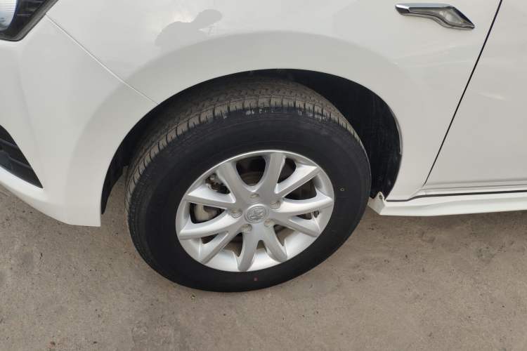 Used Venucia T70 2016 1.6L Manual Ruixing Edition Left Front Wheel Hub