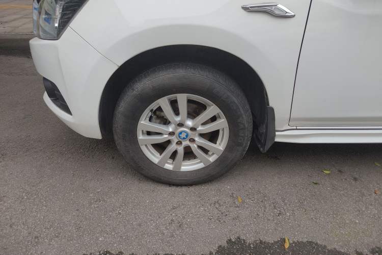 Used Venucia T70 2016 1.6L Manual Ruixing Edition Left Front Wheel Hub
