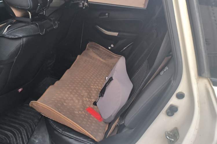 Used Venucia T70 2016 1.6L Manual Ruixing Edition Left Rear Seat