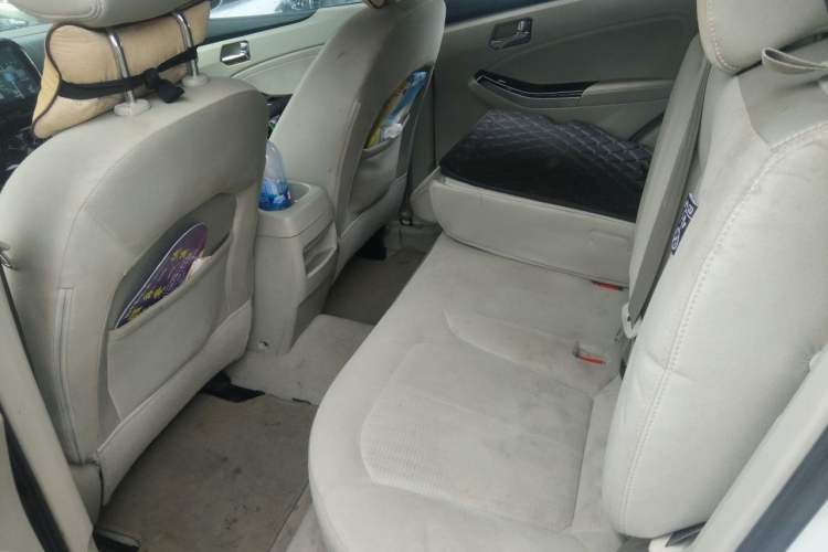Used Venucia T70 2016 2.0L CVT Smart Choice Edition Left Rear Seat