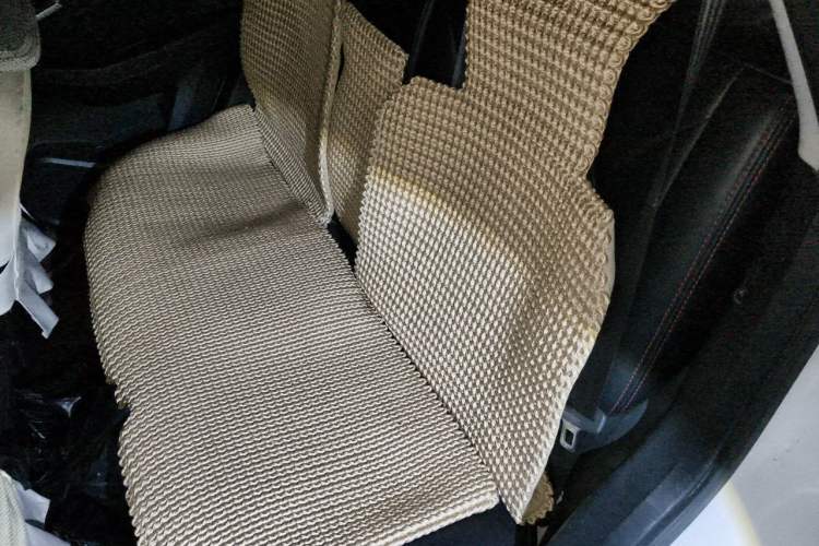 Used Venucia T70 2016 2.0L CVT Smart Choice Edition Left Rear Seat
