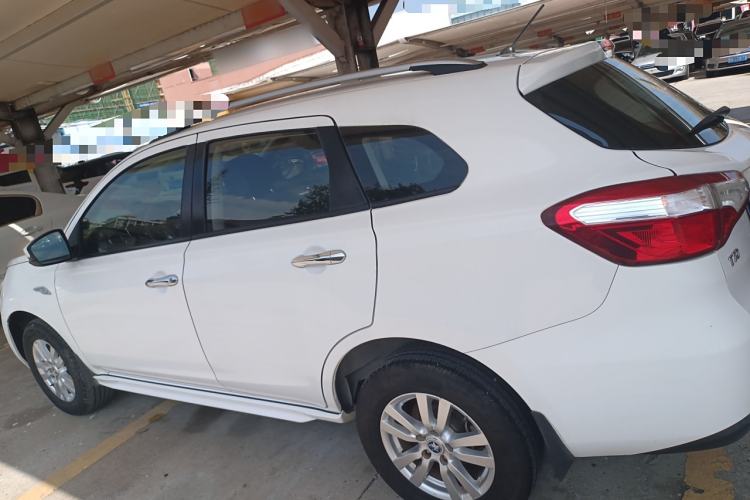 Used Venucia T70 2016 2.0L CVT Smart Edition Left Side