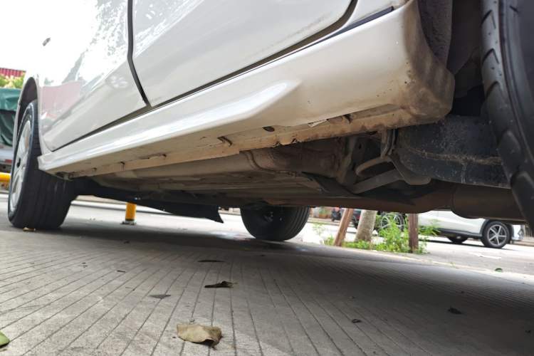 Used Venucia T70 2016 1.6L Manual Ruixing Edition Left Side Sill