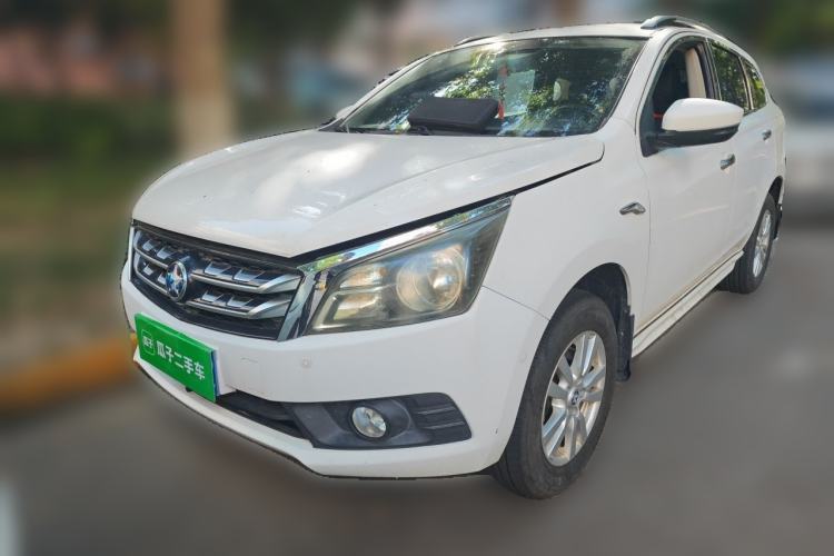 Used Venucia T70 2016 2.0L CVT Smart Choice Edition Guazi used car, China used car export, Used car for sale, Used  cars, Cheapest cars for sale