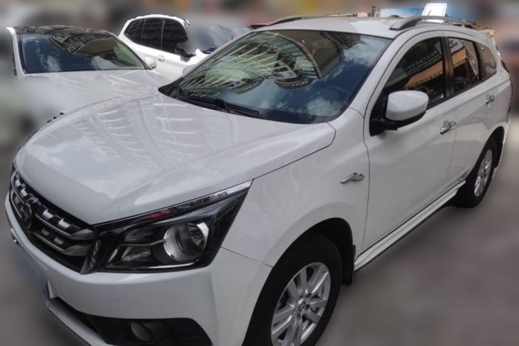 Used Venucia T70 2016 2.0L CVT Smart Choice Edition Guazi used car, China used car export, Used car for sale, Used cars, Cheapest cars for sale