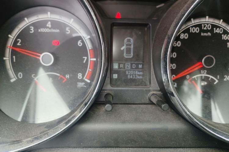 Used Venucia T70 2016 2.0L CVT Smart Choice Edition Odometer Close Up
