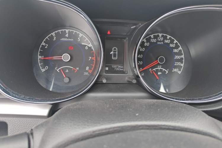 Used Venucia T70 2016 1.6L Manual Ruixing Edition Odometer Close Up