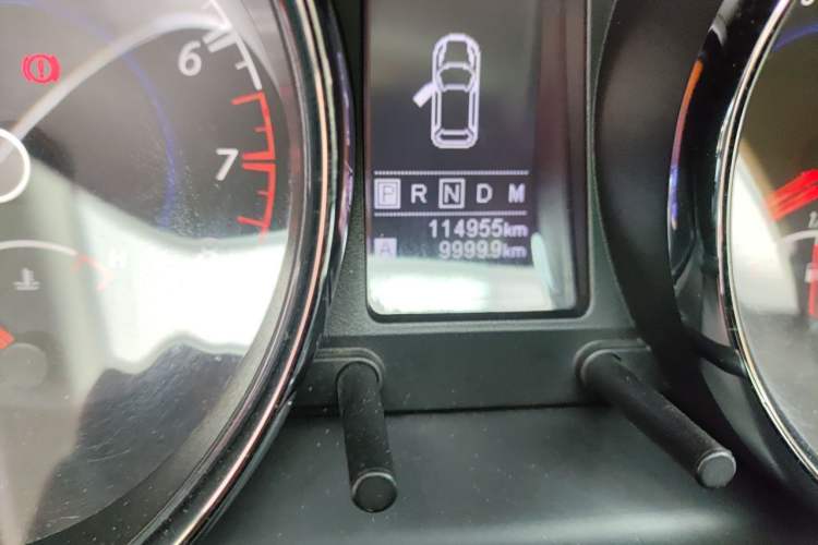 Used Venucia T70 2016 2.0L CVT Smart Choice Edition Odometer Close Up