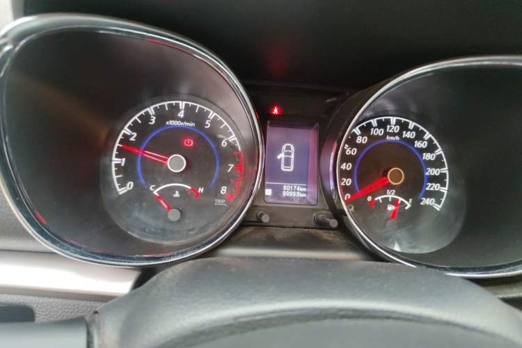 Used Venucia T70 2016 2.0L Manual RuiQu Version Odometer Close Up