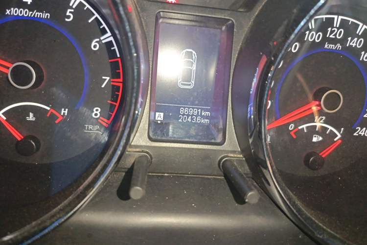 Used Venucia T70 2016 1.6L Manual Ruixing Edition Odometer Close Up