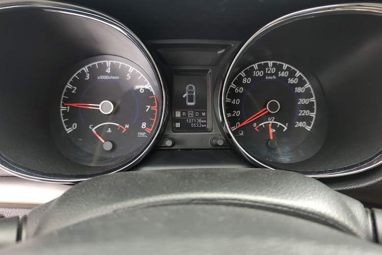 Used Venucia T70 2016 2.0L CVT Smart Choice Edition Odometer Close Up