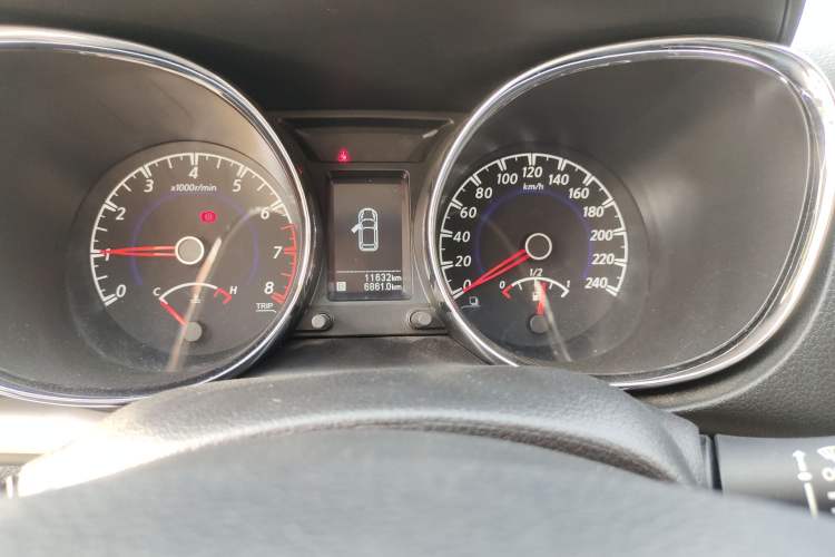 Used Venucia T70 2016 1.6L Manual Ruixing Edition Odometer Close Up