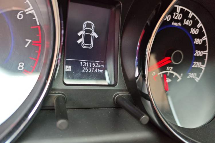 Used Venucia T70 2016 2.0L Manual RuiQu Version Odometer Close Up