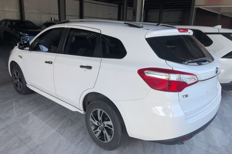 Used Venucia T70 2016 1.6L Manual Ruixing Edition Rear Left 45 Deg
