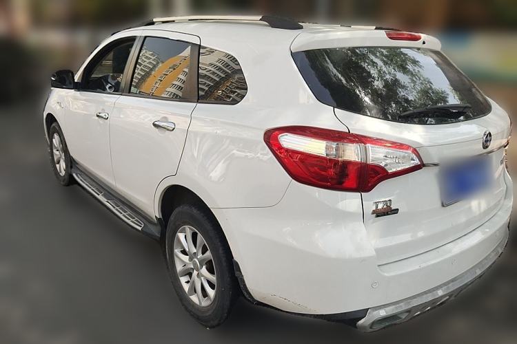 Used Venucia T70 2016 1.6L Manual Ruixing Edition Rear Left 45 Deg