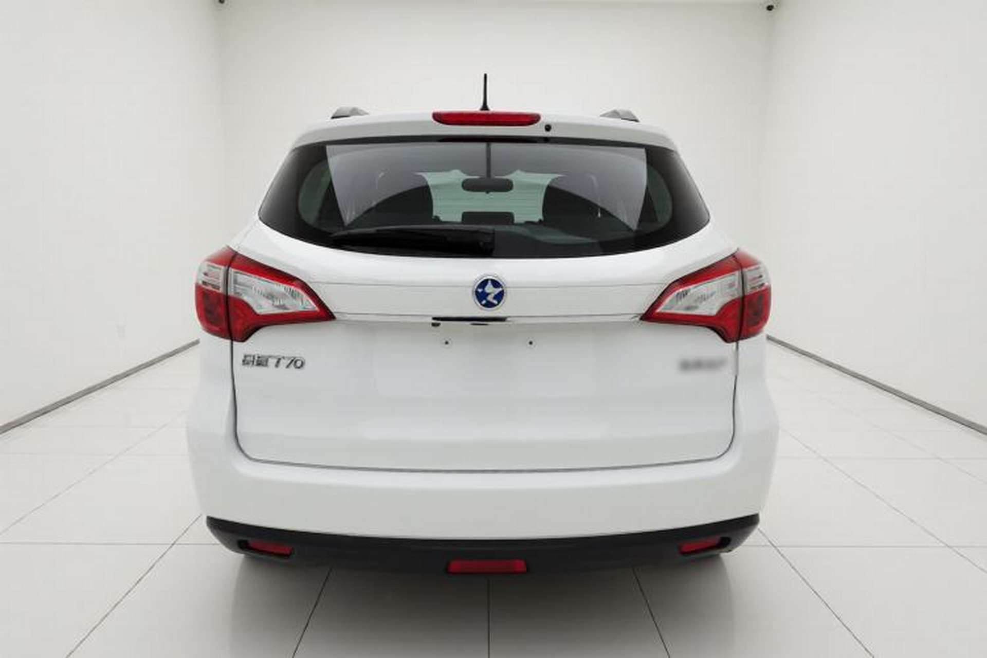 Used Venucia T70 2016 1.6L Manual Ruixing Edition Rear