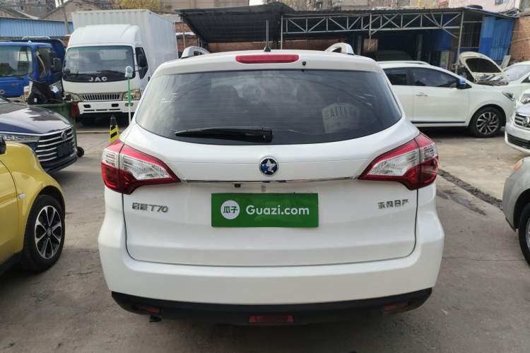 Used Venucia T70 2016 1.6L Manual Ruixing Edition Rear