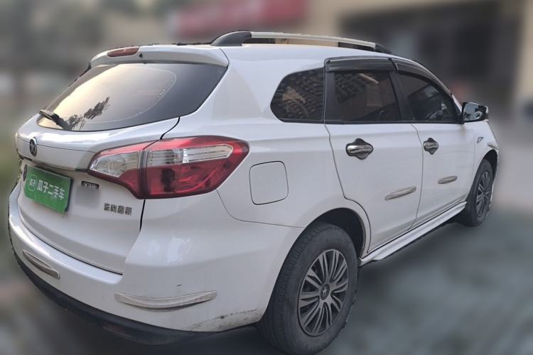 Used Venucia T70 2016 1.6L Manual Ruixing Edition Rear Right 45 Deg