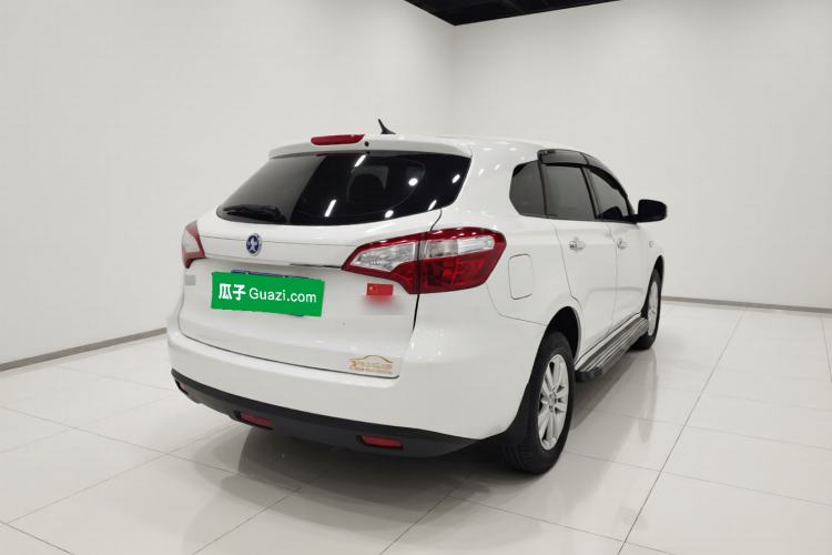 Used Venucia T70 2016 1.6L Manual Ruixing Edition Rear Right 45 Deg