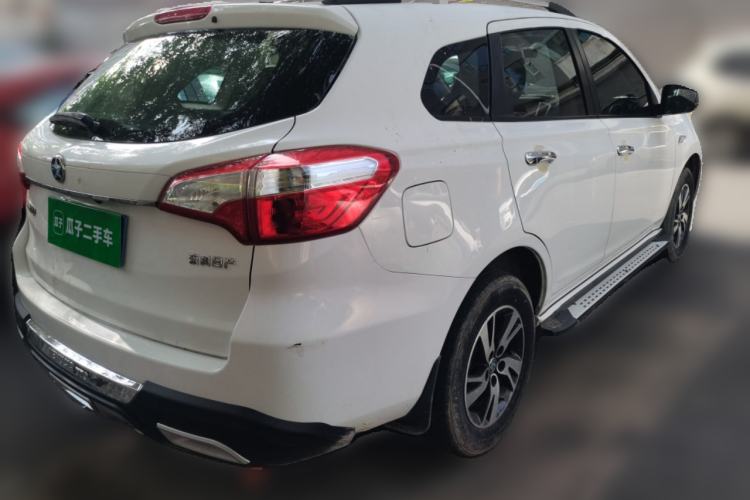 Used Venucia T70 2016 1.6L Manual Ruixing Edition Rear Right 45 Deg