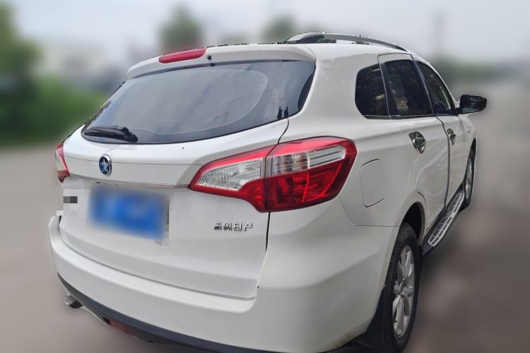 Used Venucia T70 2016 1.6L Manual Ruixing Edition Rear Right 45 Deg