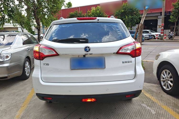 Used Venucia T70 2016 1.6L Manual Ruixing Edition Rear