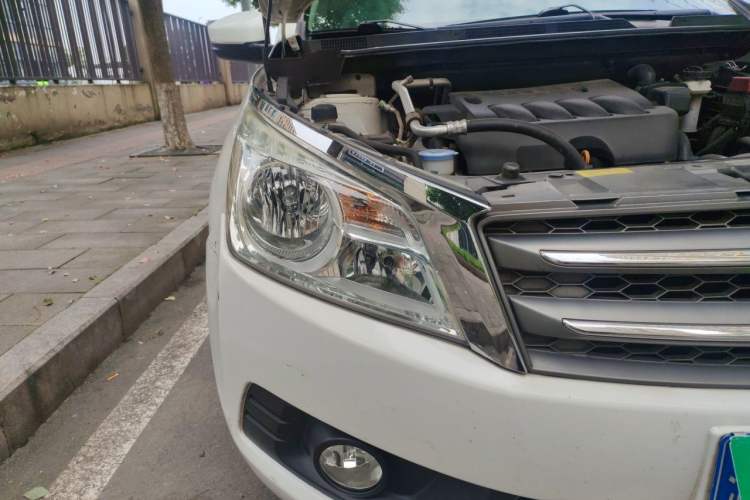Used Venucia T70 2016 2.0L CVT Smart Choice Edition Right Front Headlight