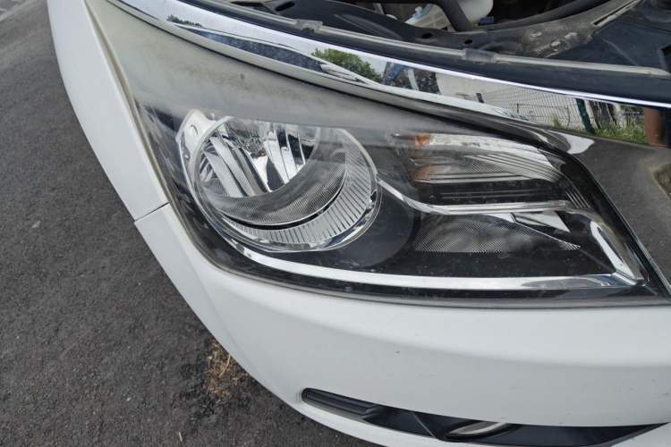 Used Venucia T70 2016 1.6L Manual Ruixing Edition Right Front Headlight