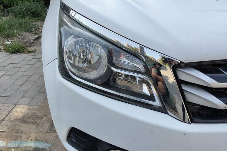 Used Venucia T70 2016 1.6L Manual Ruixing Edition Right Front Headlight