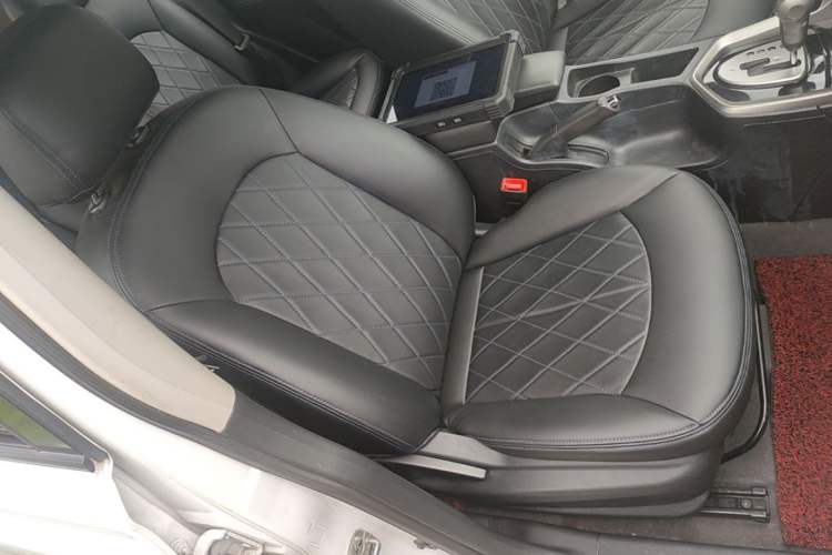 Used Venucia T70 2016 2.0L CVT Smart Choice Edition Right Front Seat