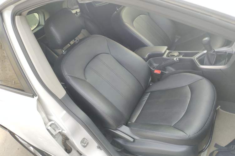 Used Venucia T70 2016 1.6L Manual Ruixing Edition Right Front Seat