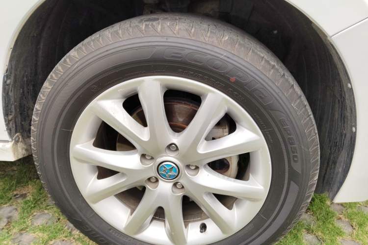 Used Venucia T70 2016 2.0L Manual RuiXiang Edition Right Front Wheel Hub