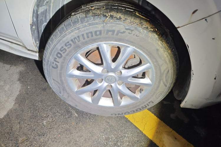 Used Venucia T70 2016 1.6L Manual Ruixing Edition Right Front Wheel Hub