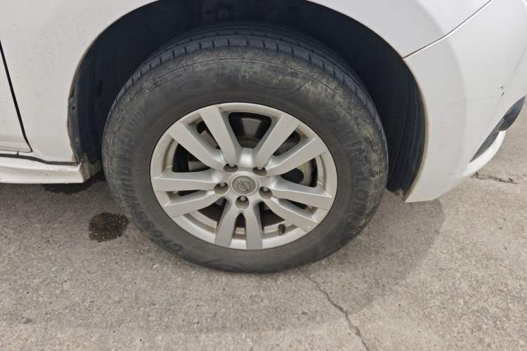 Used Venucia T70 2016 2.0L CVT Smart Choice Edition Right Front Wheel Hub