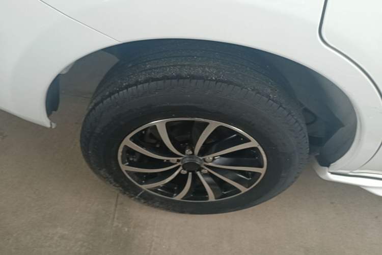 Used Venucia T70 2016 1.6L Manual Ruixing Edition Right Rear Wheel Hub