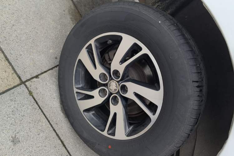 Used Venucia T70 2016 1.6L Manual Ruixing Edition Right Rear Wheel Hub