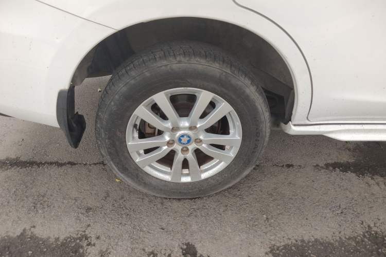 Used Venucia T70 2016 1.6L Manual Ruixing Edition Right Rear Wheel Hub