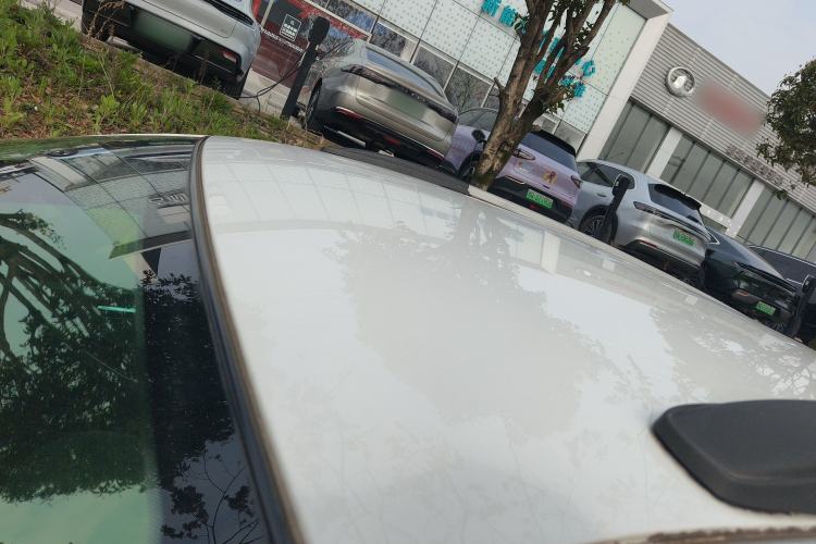 Used Venucia T70 2016 1.6L Manual Ruixing Edition Roof