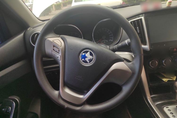 Used Venucia T70 2016 2.0L CVT Smart Choice Edition Steering Wheel