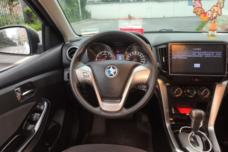 Used Venucia T70 2016 2.0L CVT Smart Choice Edition Steering Wheel