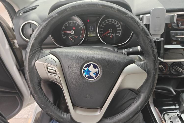Used Venucia T70 2016 2.0L CVT Smart Choice Edition Steering Wheel