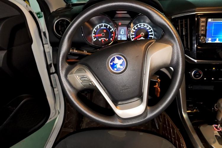 Used Venucia T70 2016 2.0L CVT Smart Edition Steering Wheel