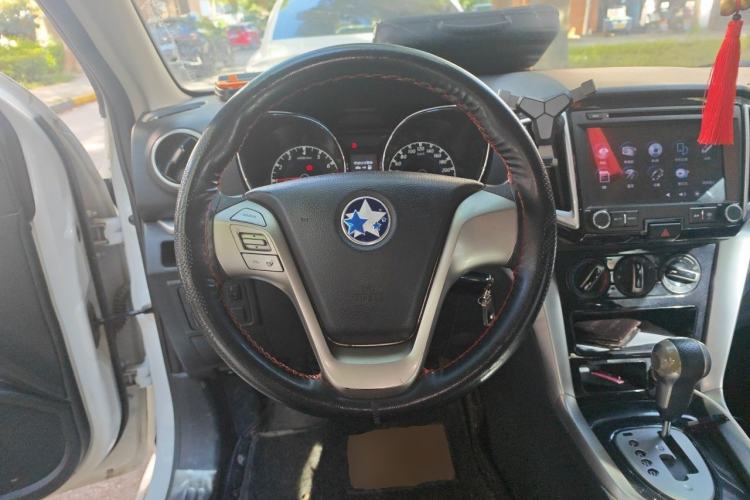 Used Venucia T70 2016 2.0L CVT Smart Choice Edition Steering Wheel