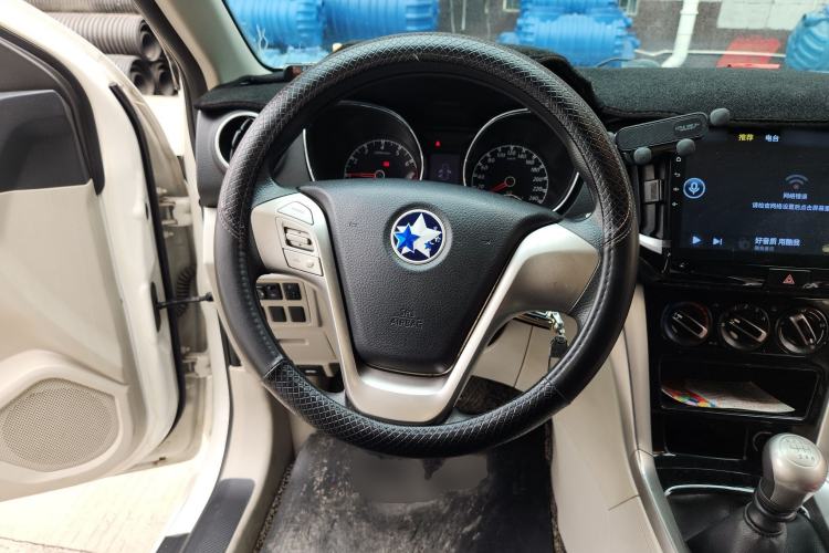 Used Venucia T70 2016 2.0L Manual RuiQu Version Steering Wheel