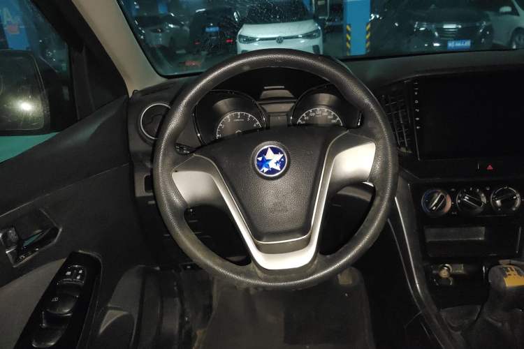 Used Venucia T70 2016 1.6L Manual Ruixing Edition Steering Wheel